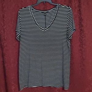 Halogen v-neck striped tee